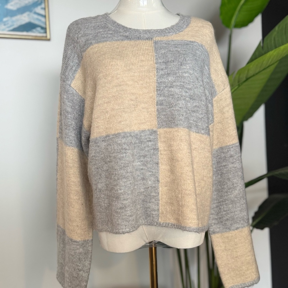Z Supply Gray and Cream Crew Neck Sweater